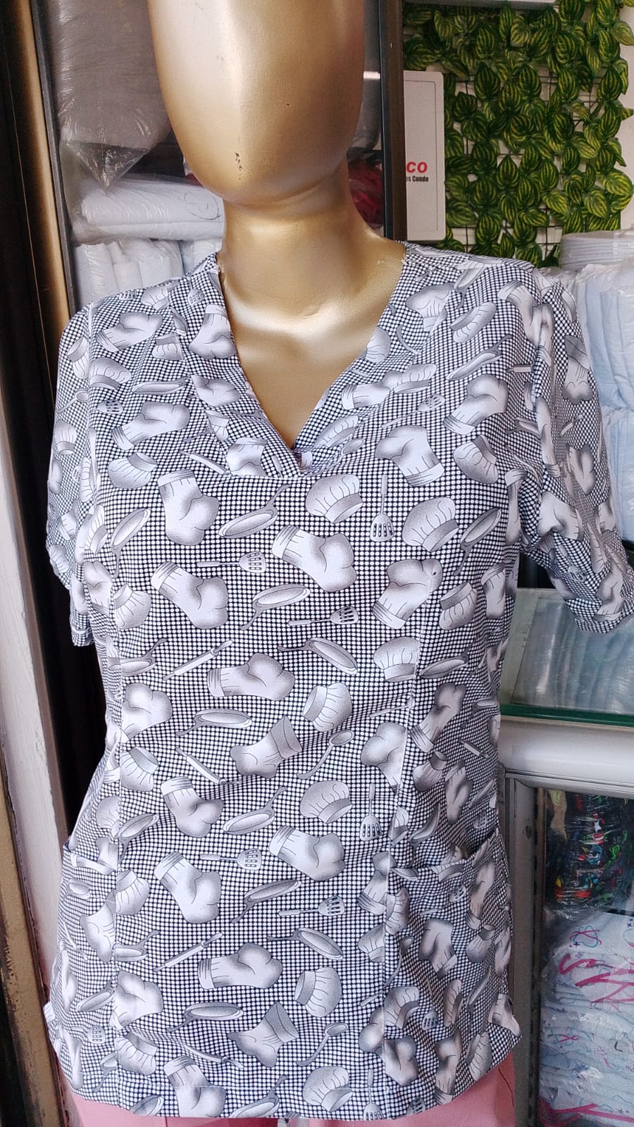 Blusa quirúrgica estampada para dama – Diseño gastronómico